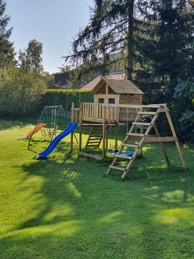 Apartamenty Czerwony Dworek - Duzy Teren Zielony, Plac Zabaw, Miejsce Na Grilla I Staw Z Mozliwoscia Wedkowania, Boisko Mysłakowice Εξωτερικό φωτογραφία