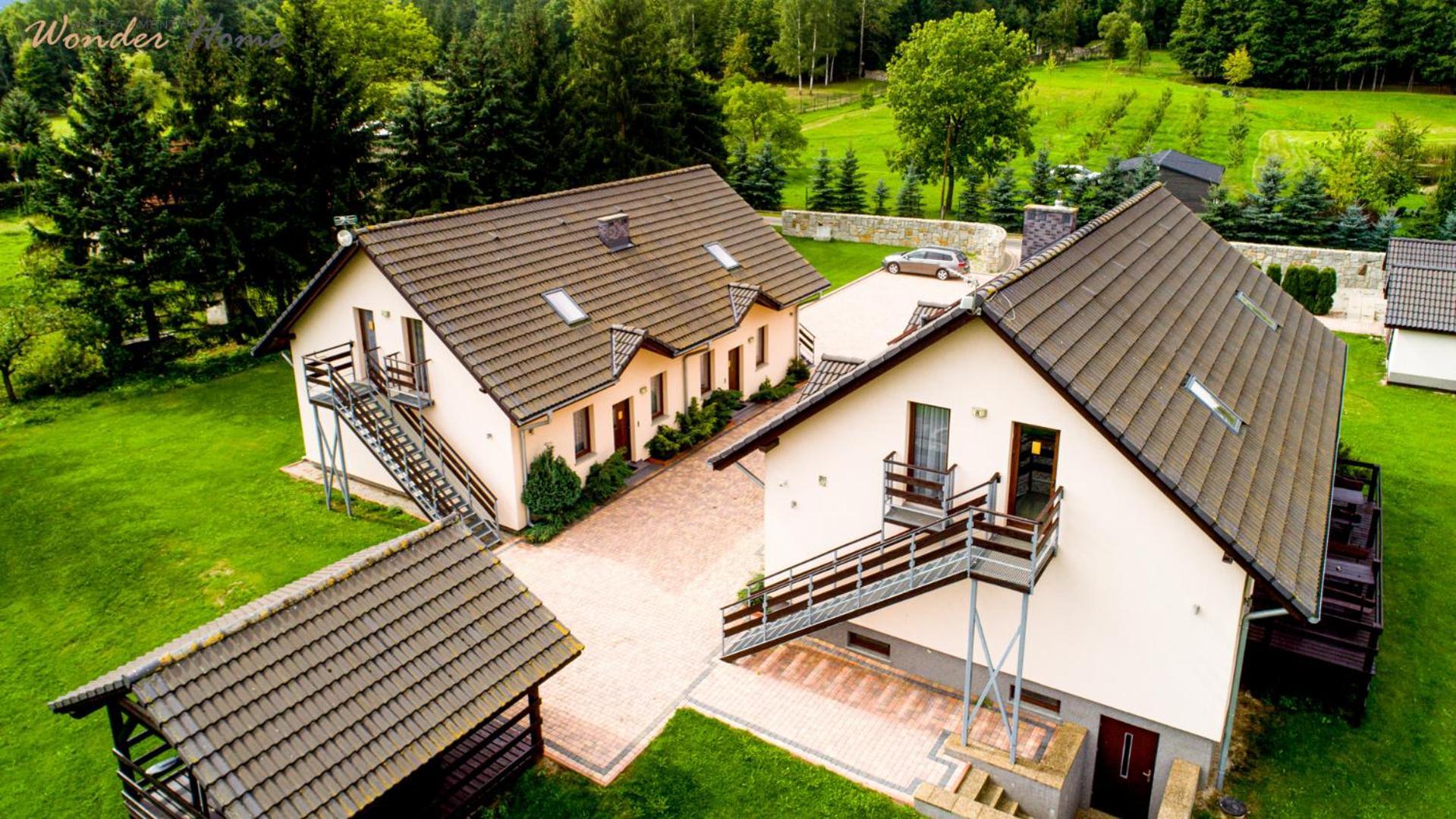 Apartamenty Czerwony Dworek - Duzy Teren Zielony, Plac Zabaw, Miejsce Na Grilla I Staw Z Mozliwoscia Wedkowania, Boisko Mysłakowice Εξωτερικό φωτογραφία